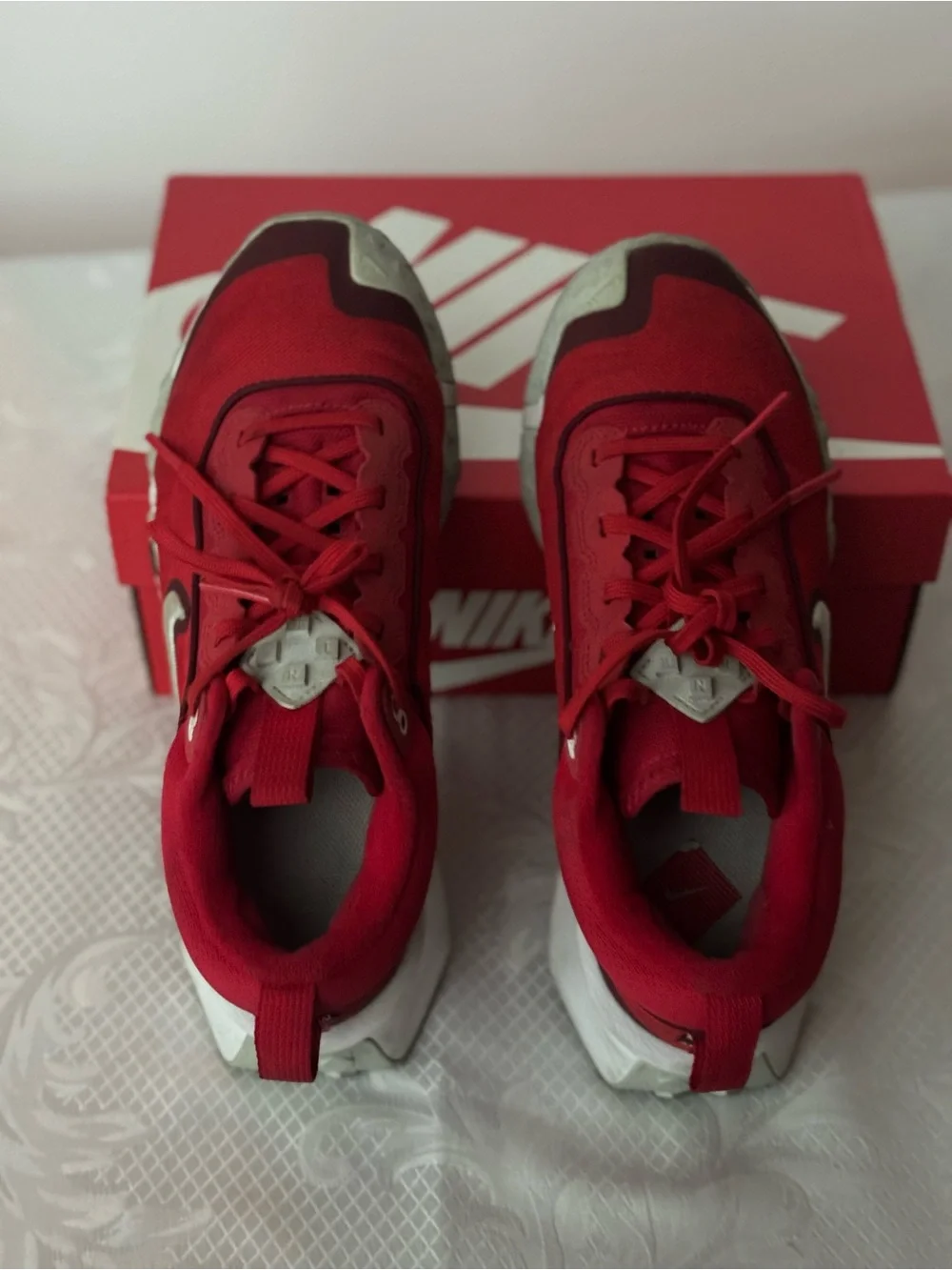 Nike Air Diamond Varsity Turf University Red Men’s 7.5 - Gently used